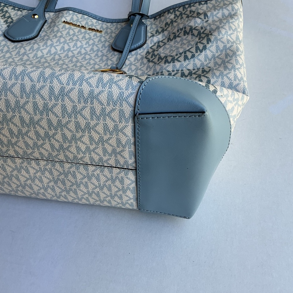 Michael Kors XL Tote Bag Blue Logo EUC - Picture 5 of 5